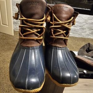 Womens sperry saltwater duckboot 8.5